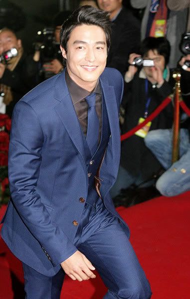 http://i98.photobucket.com/albums/l249/ranierranier/Daniel_Henney_01.jpg