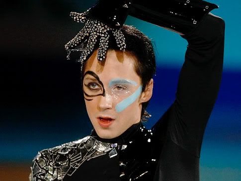 http://i98.photobucket.com/albums/l249/ranierranier/alg_johnny_weir.jpg