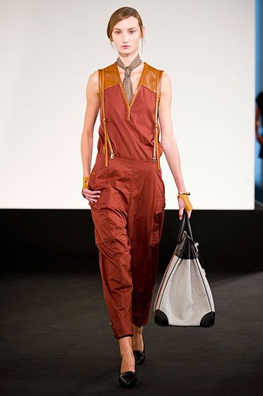  photo hbz-Hermes-pfw13-03-lgn.jpg