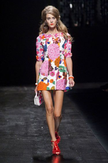  photo hbz-Moschino-RS13-0466-lgn.jpg