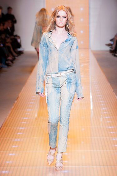  photo hbz-Versace-RS13-2767-lgn.jpg