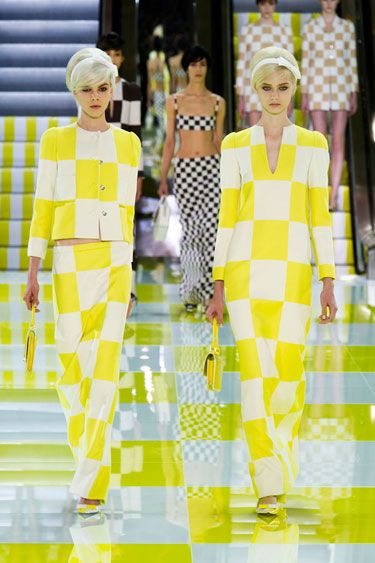  photo hbz-Vuitton-RS13-0020-lgn.jpg