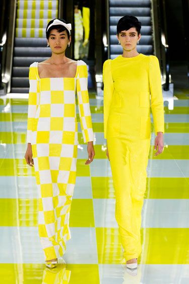  photo hbz-Vuitton-RS13-0417-lgn.jpg