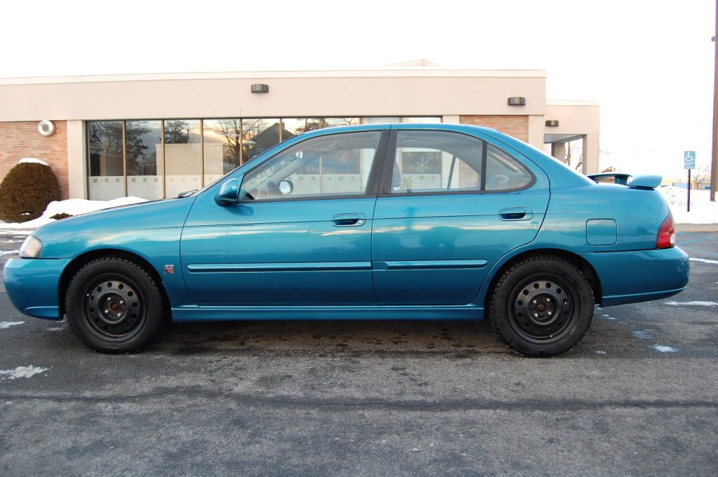 http://i98.photobucket.com/albums/l258/boostedty4/Sentra/DSC_0010.jpg