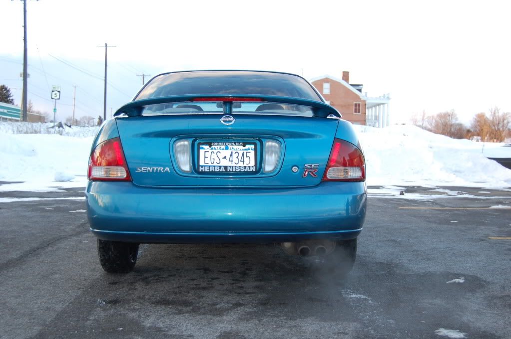 http://i98.photobucket.com/albums/l258/boostedty4/Sentra/DSC_0018.jpg