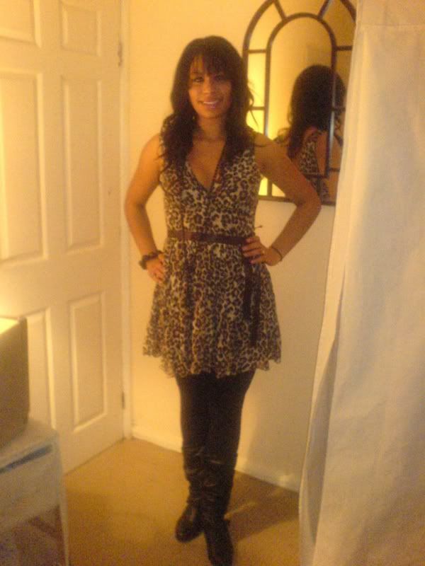 Image hotlink - 'http://i98.photobucket.com/albums/l259/corina_gee/me.jpg' Image hotlink - 'http://i98.photobucket.com/albums/l259/corina_gee/me.jpg'