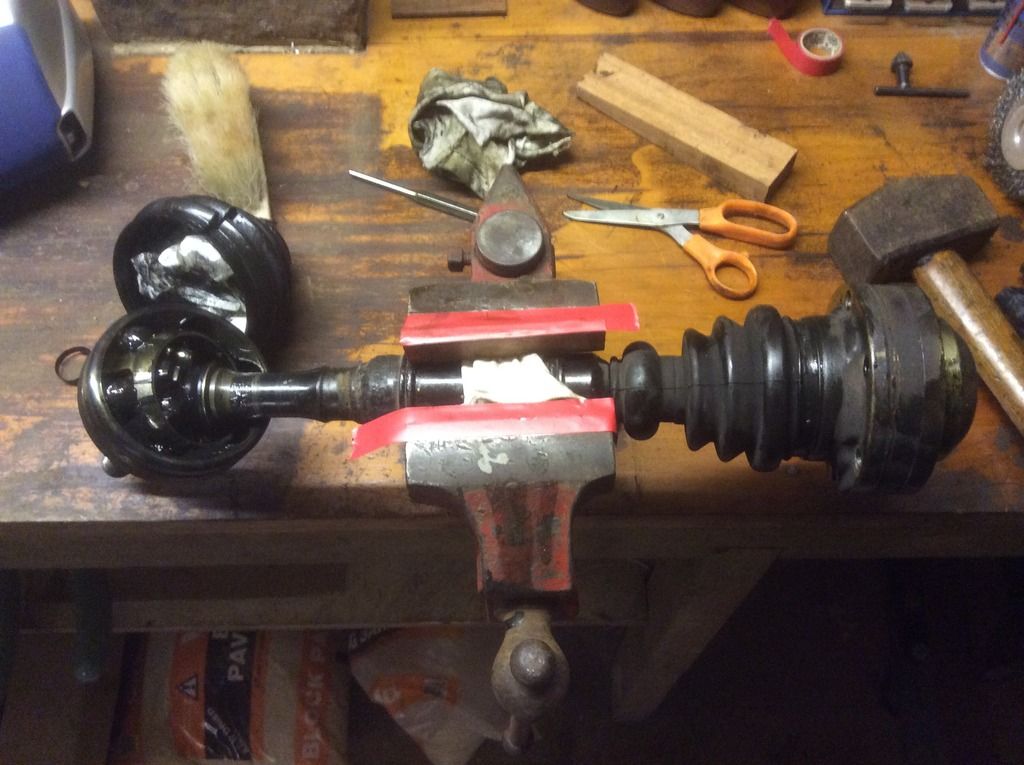 CV joint removal.....need advice on hitting it! MkIV (Mk4) Golf