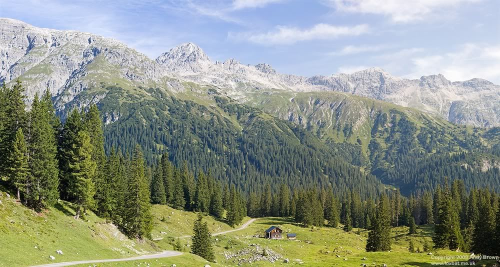 IMAGE: http://i98.photobucket.com/albums/l264/foxbat_gb/austria/lech/12_1000.jpg