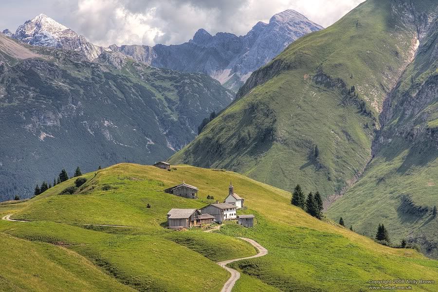 IMAGE: http://i98.photobucket.com/albums/l264/foxbat_gb/austria/lech/3_900.jpg