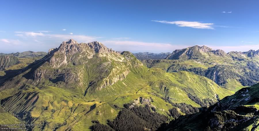 IMAGE: http://i98.photobucket.com/albums/l264/foxbat_gb/austria/lech/5_900-cont.jpg