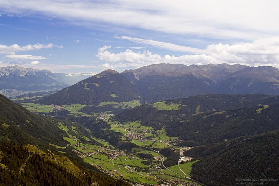 IMAGE: http://i98.photobucket.com/albums/l264/foxbat_gb/austria/neustift/slick1.jpg