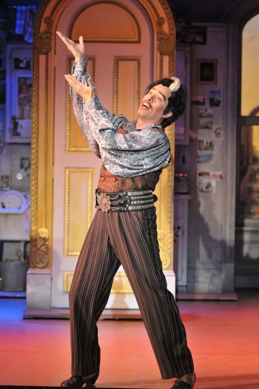 re: Photo Flash: THE DROWSY CHAPERONE on tour