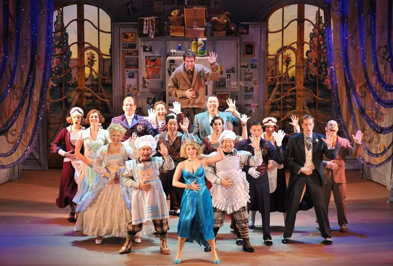 re: Photo Flash: THE DROWSY CHAPERONE on tour