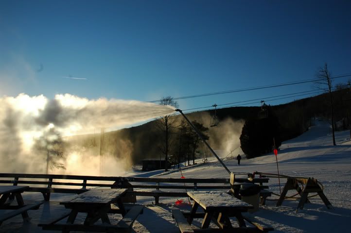 01212007morningsnowgun.jpg