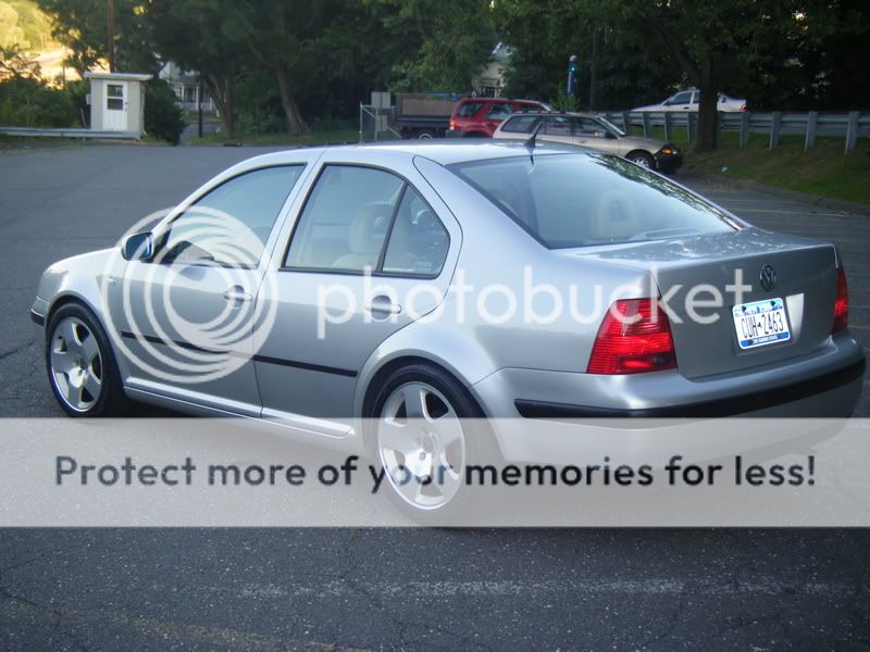 VWVortex.com - Pic request: silver mk4 jetta with black rub strips