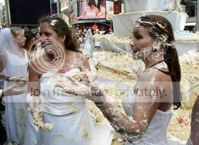 wedding_cake_attack9.jpg